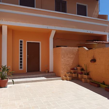 Casa Vacanza Tommy Pabillonis Esterno foto