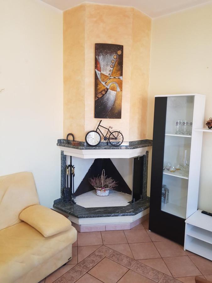 Casa Vacanza Tommy Pabillonis Esterno foto