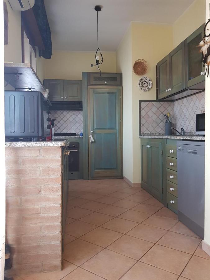 Casa Vacanza Tommy Pabillonis Esterno foto