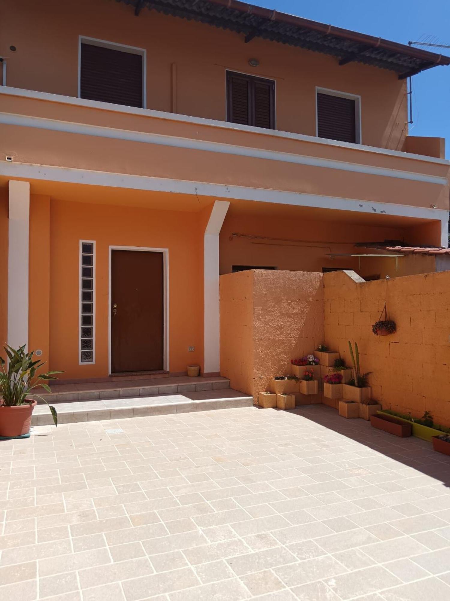 Casa Vacanza Tommy Pabillonis Esterno foto